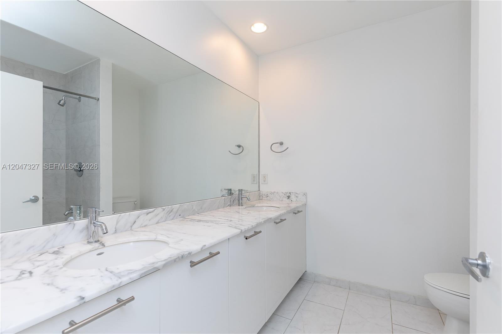951 Brickell Ave # 1011