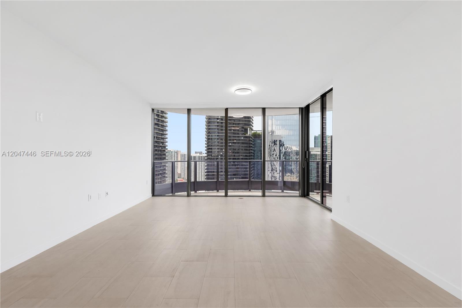 1000 Brickell Plz # 4015