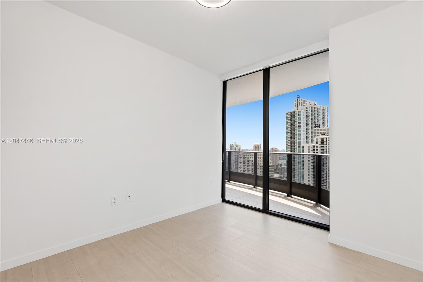1000 Brickell Plz # 4015