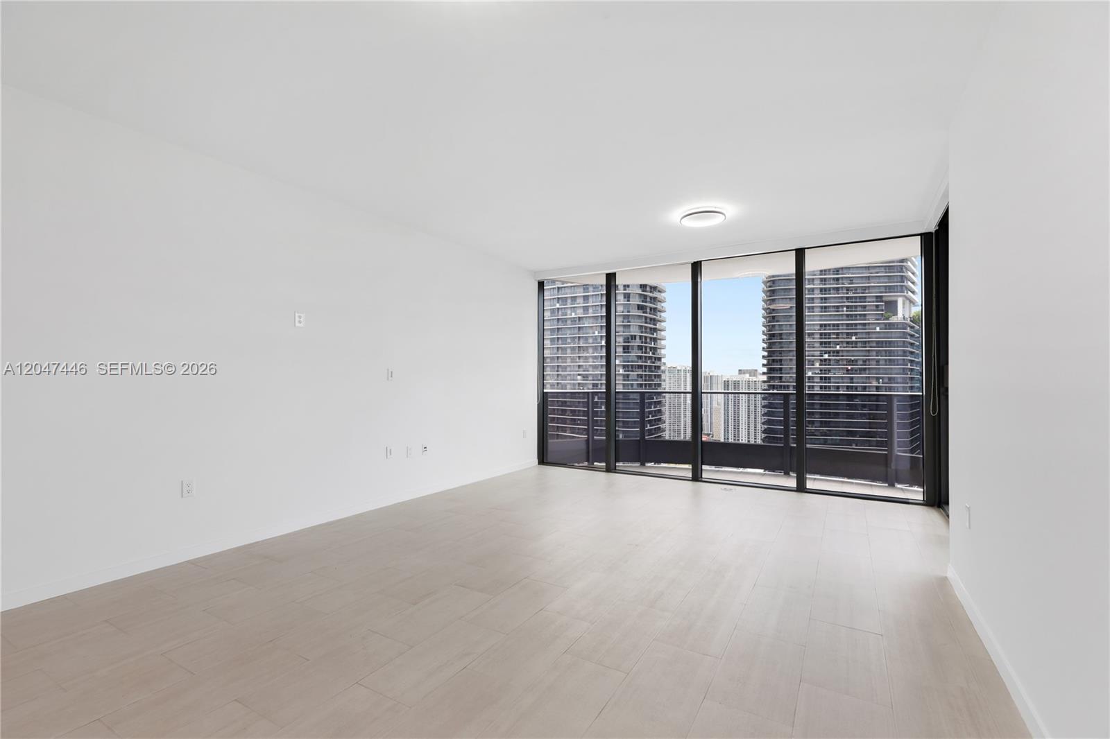 1000 Brickell Plz # 4015