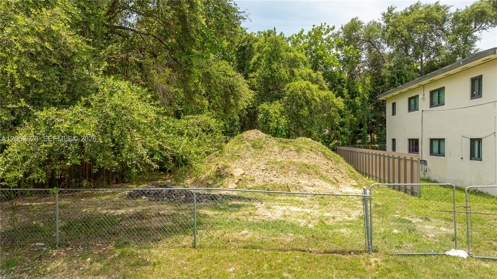 28 NW 76th St