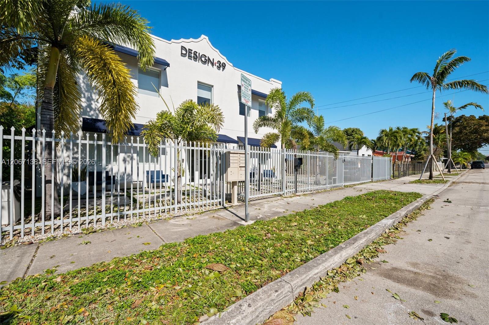 165 NW 39th St # 7