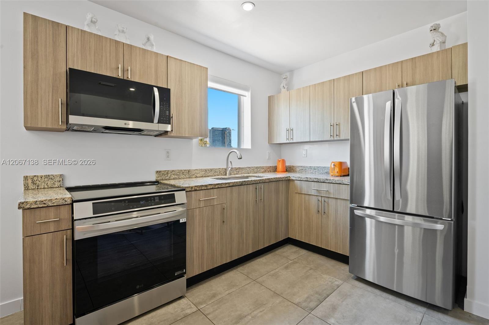 165 NW 39th St # 7