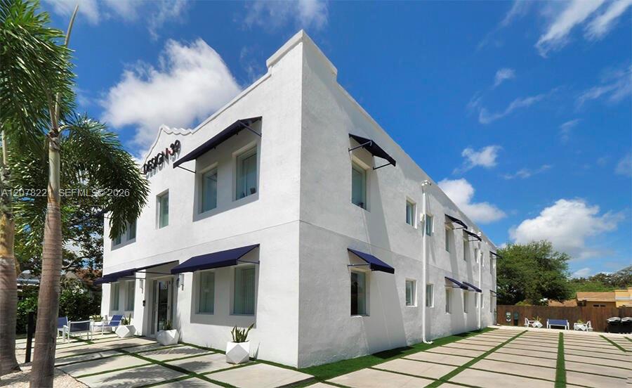 165 NW 39th St # 3