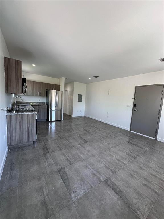 165 NW 39th St # 3