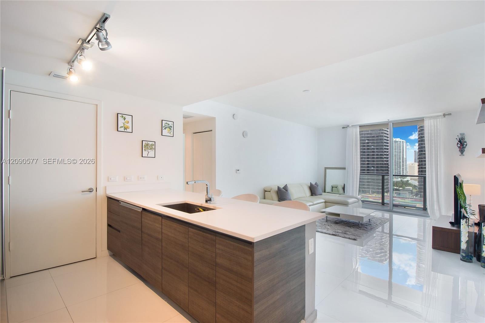 1100 S Miami Ave Unit: 2009