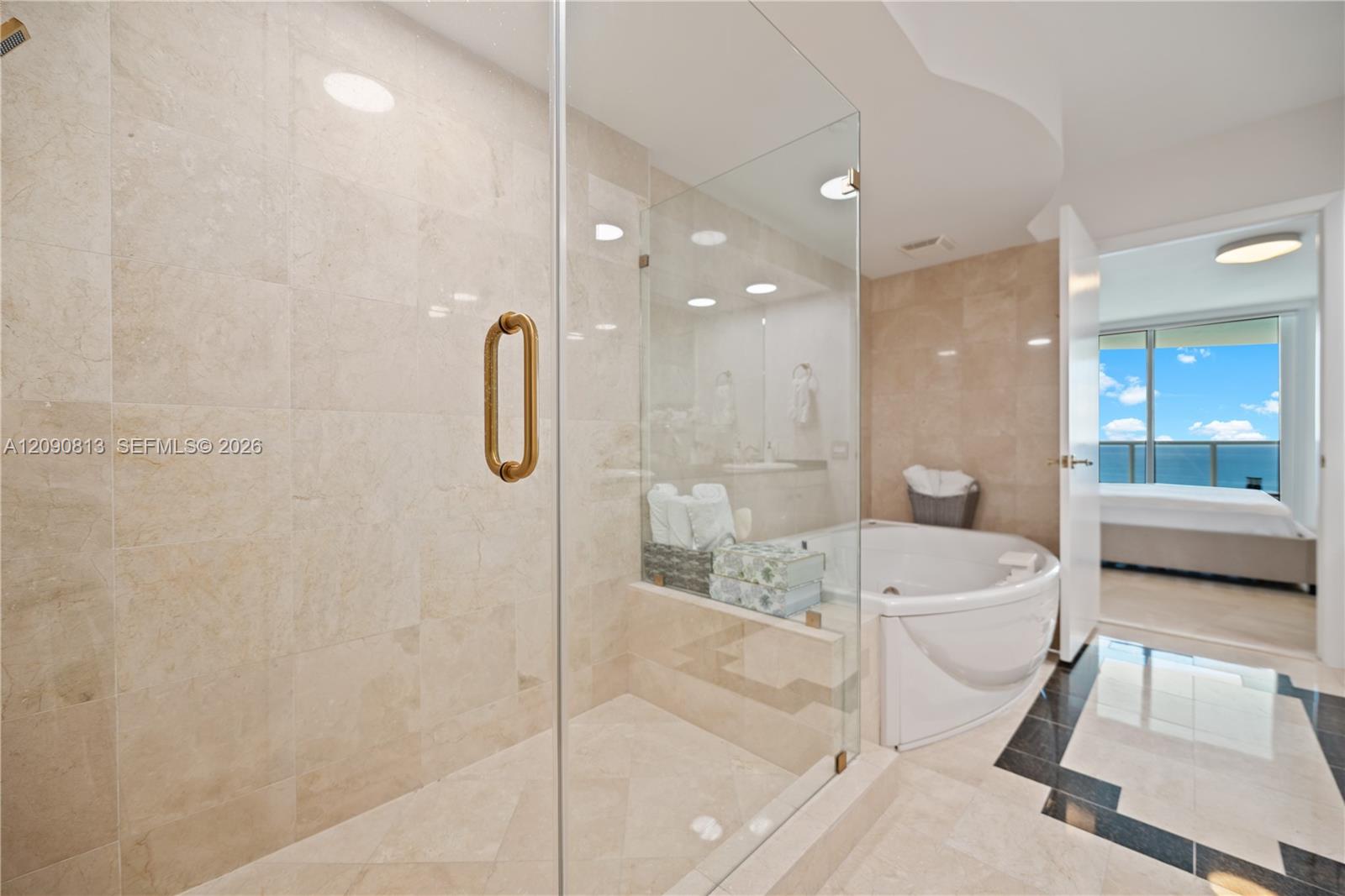 19111 Collins Ave # 2207