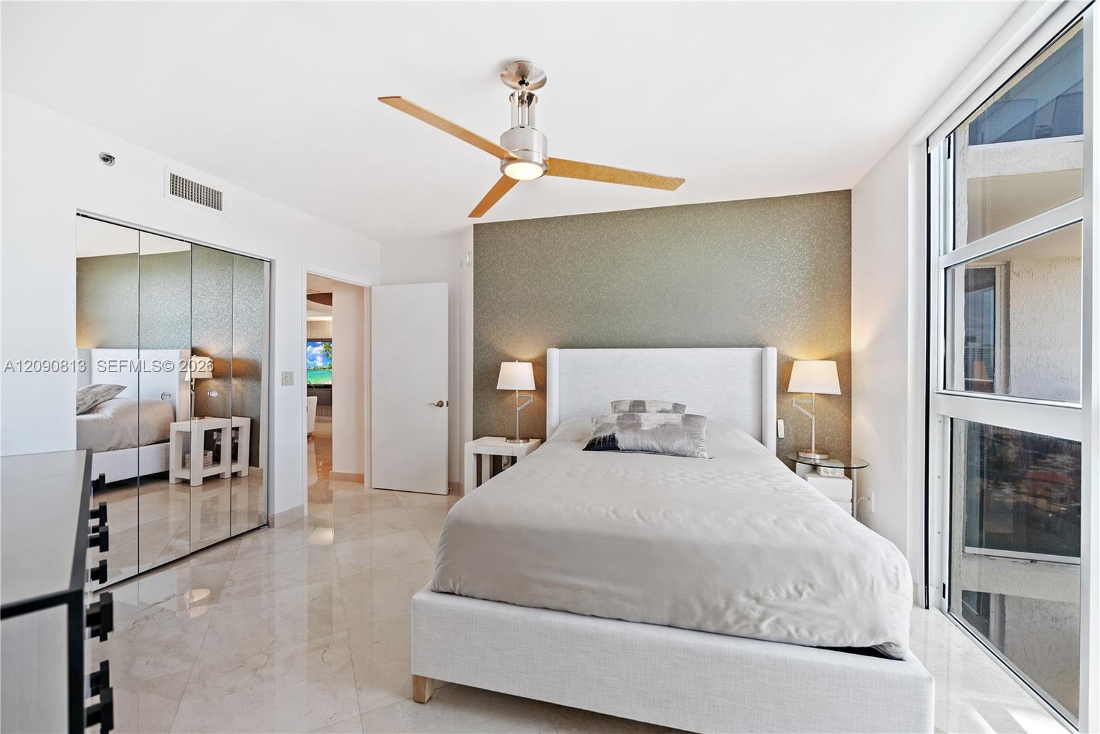 19111 Collins Ave # 2207