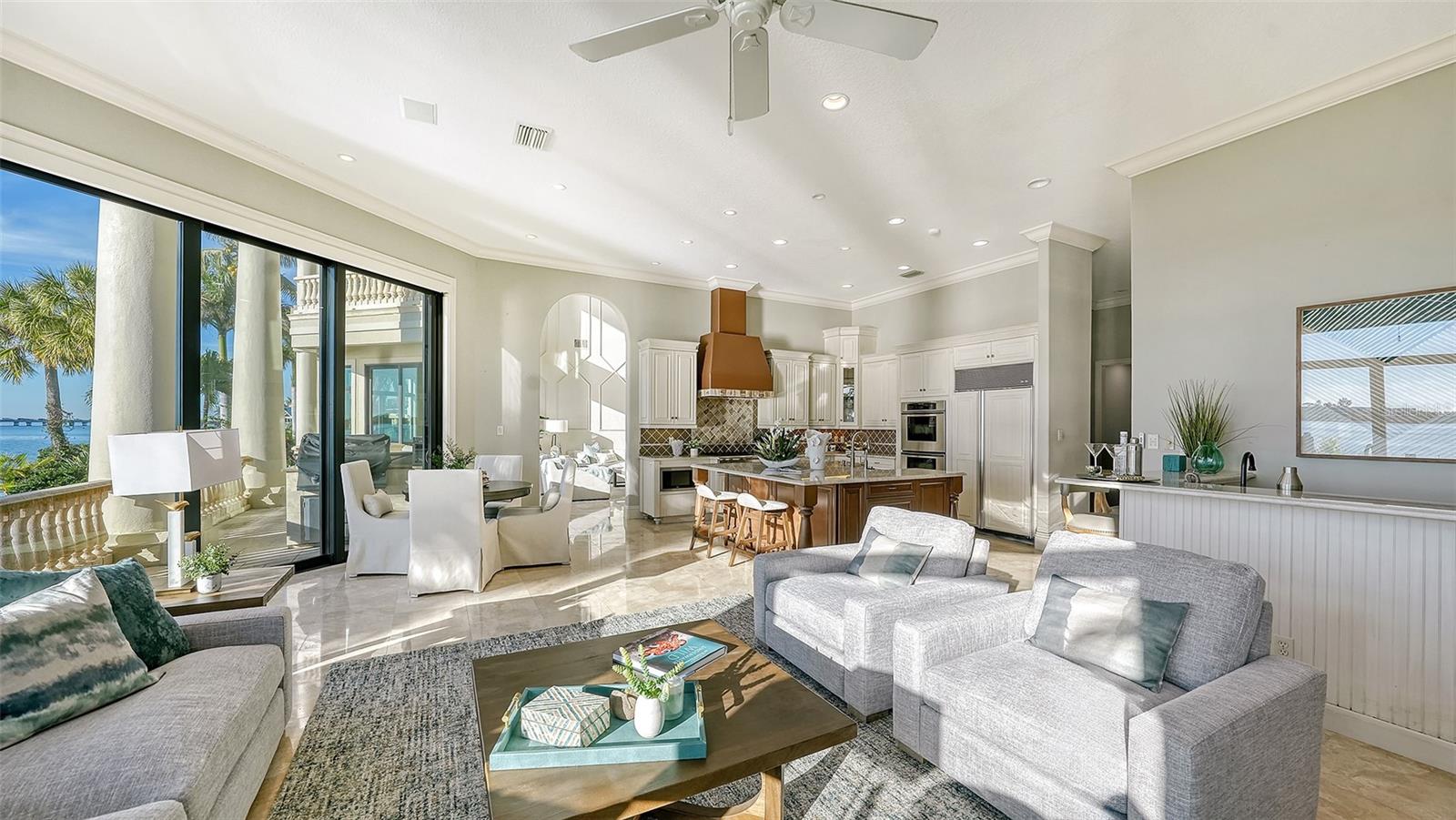 340 W ROYAL FLAMINGO DR