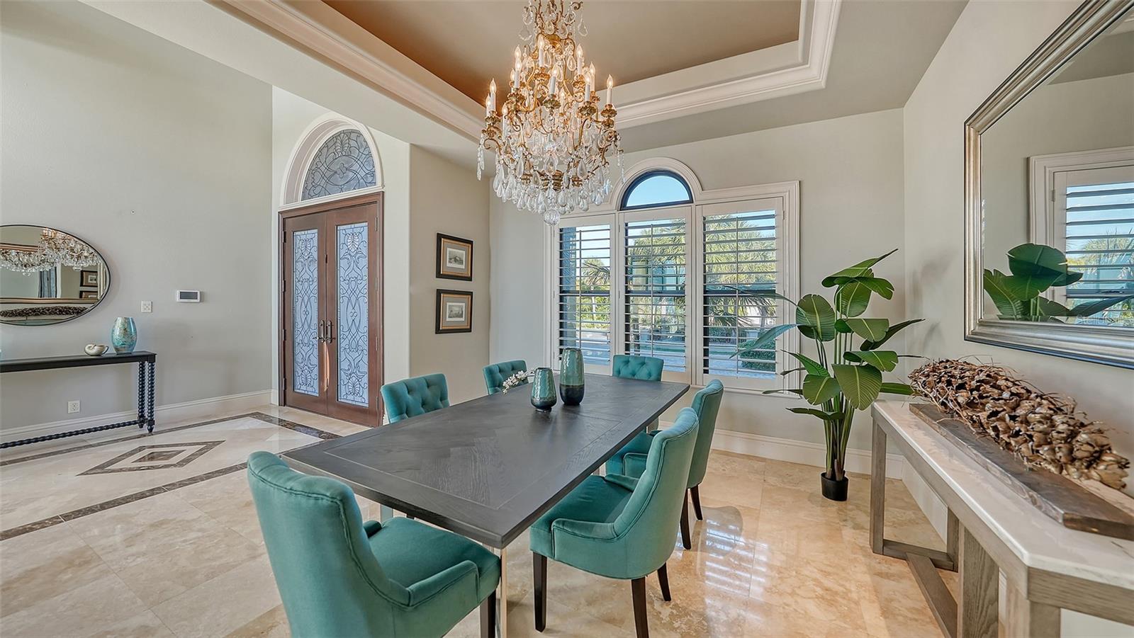 340 W ROYAL FLAMINGO DR