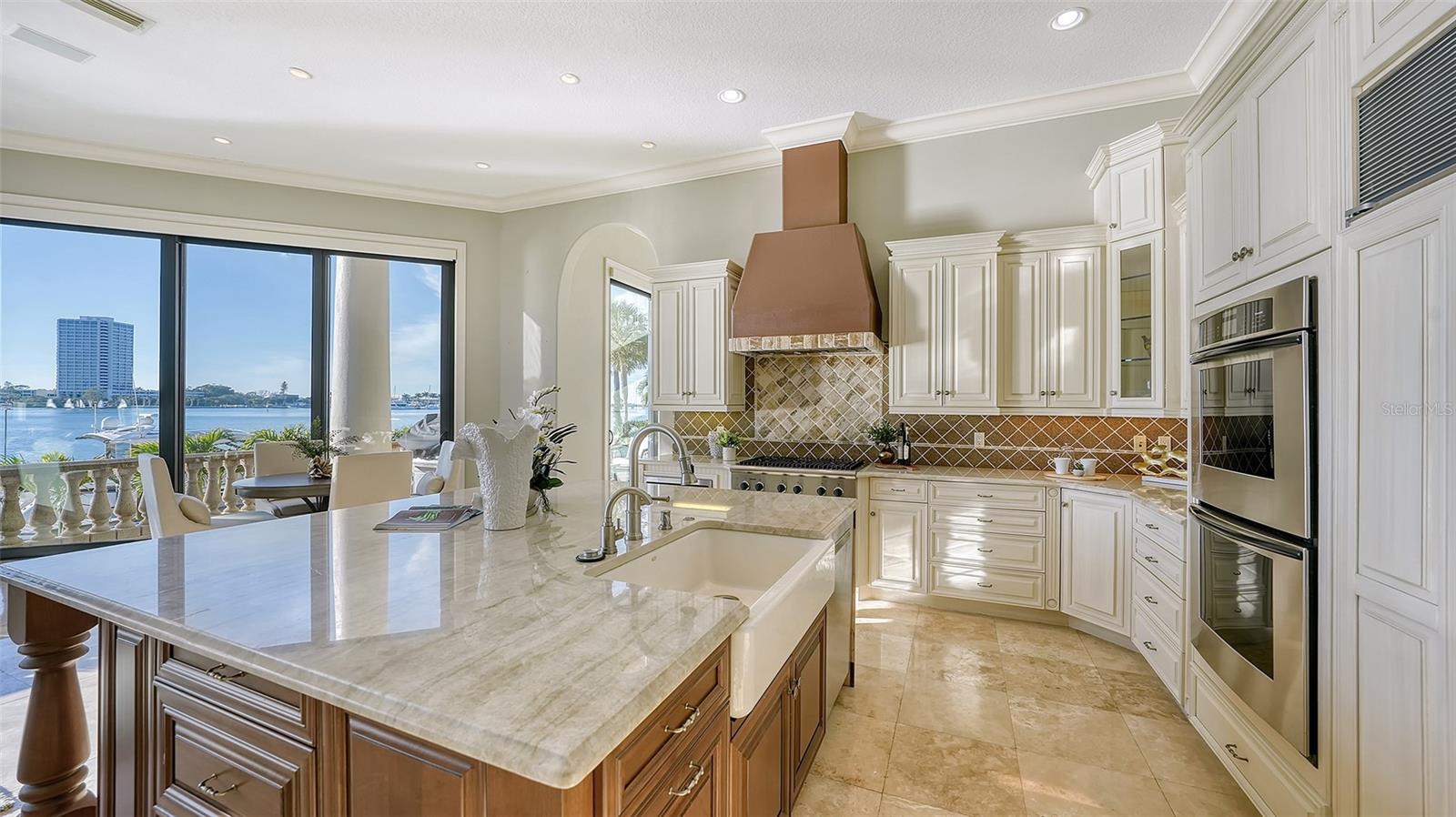 340 W ROYAL FLAMINGO DR