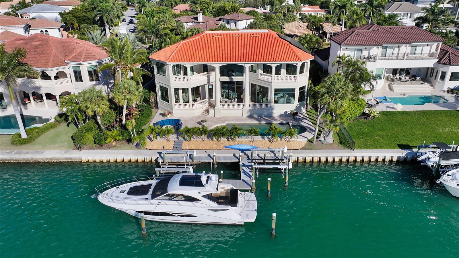 340 W ROYAL FLAMINGO DR