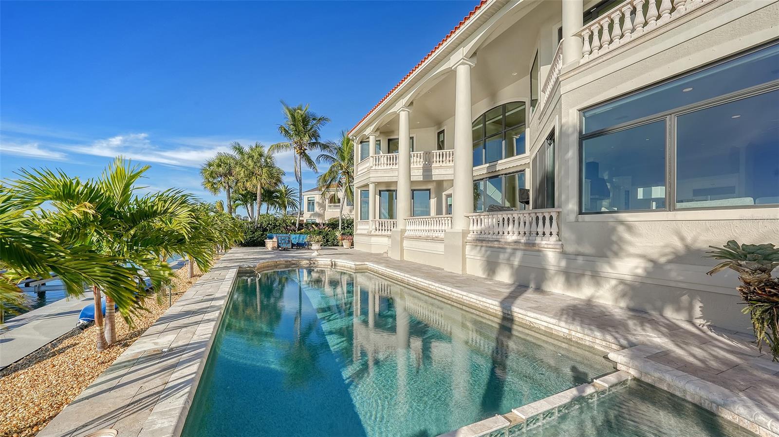 340 W ROYAL FLAMINGO DR