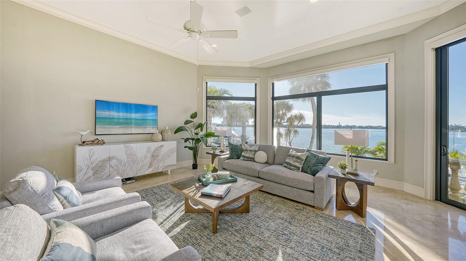 340 W ROYAL FLAMINGO DR