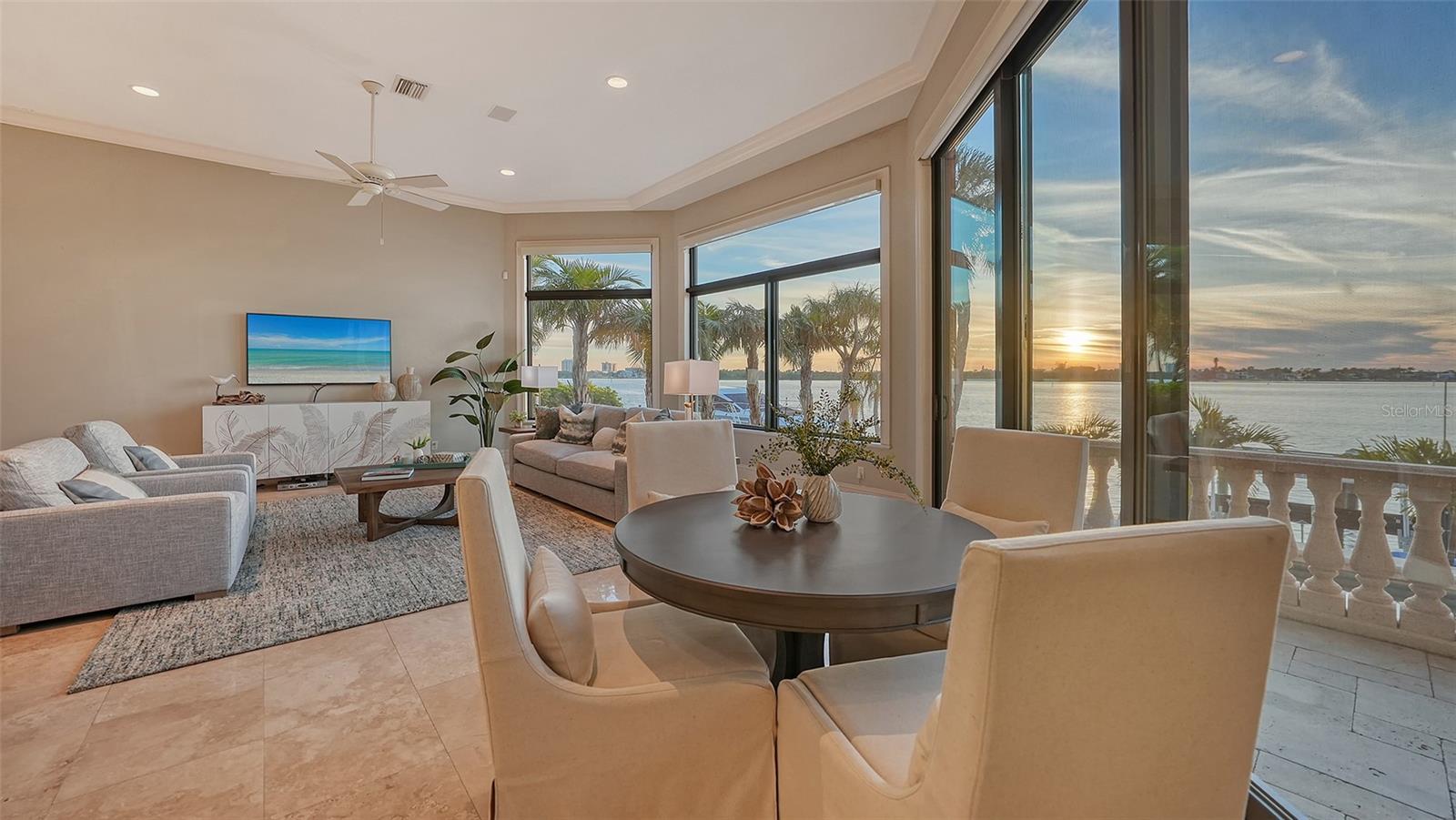 340 W ROYAL FLAMINGO DR