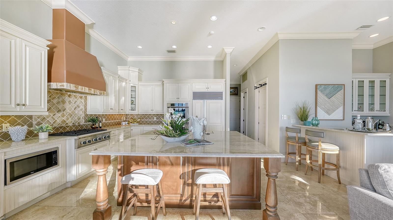 340 W ROYAL FLAMINGO DR