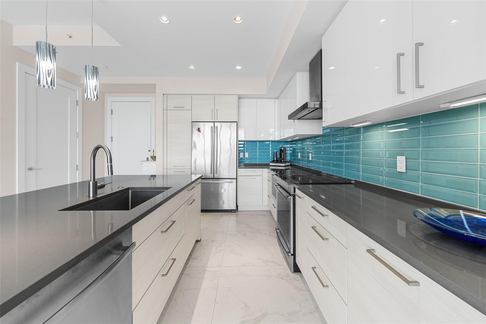 111 S PINEAPPLE AVE #903