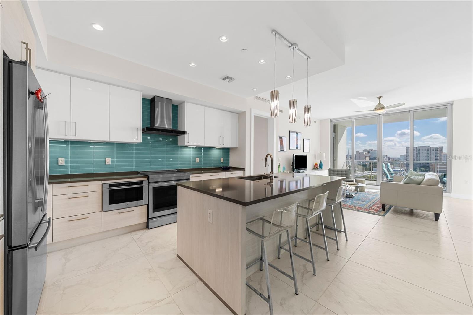 111 S PINEAPPLE AVE #903