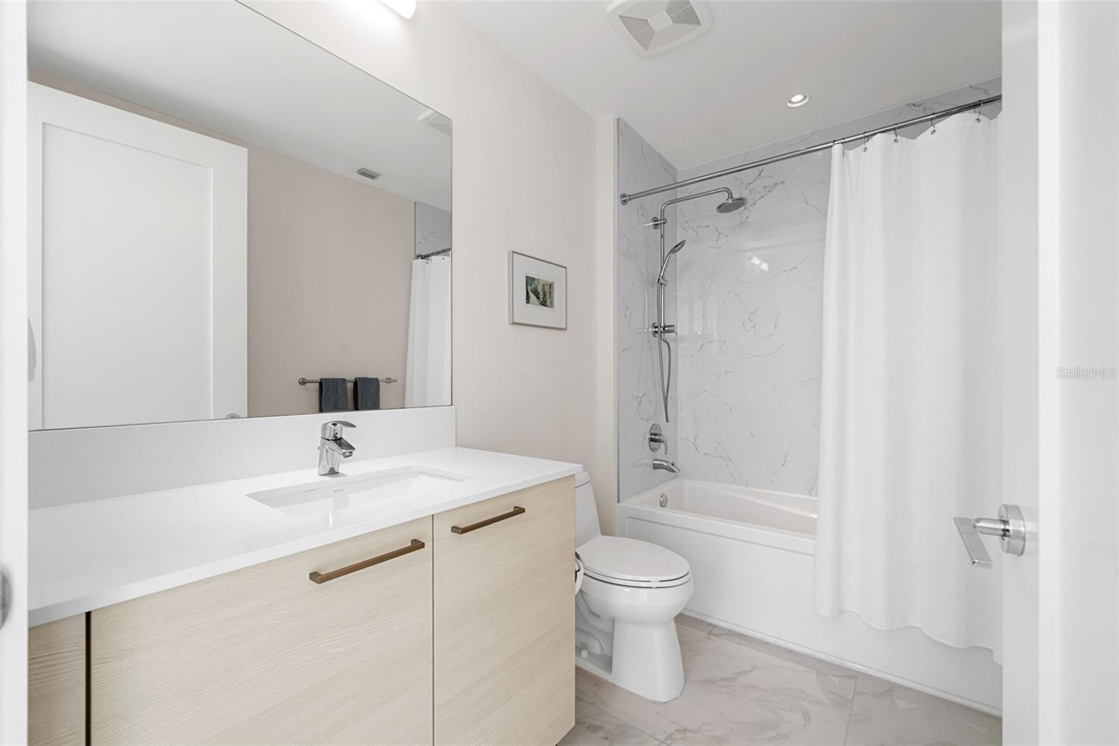 111 S PINEAPPLE AVE #903