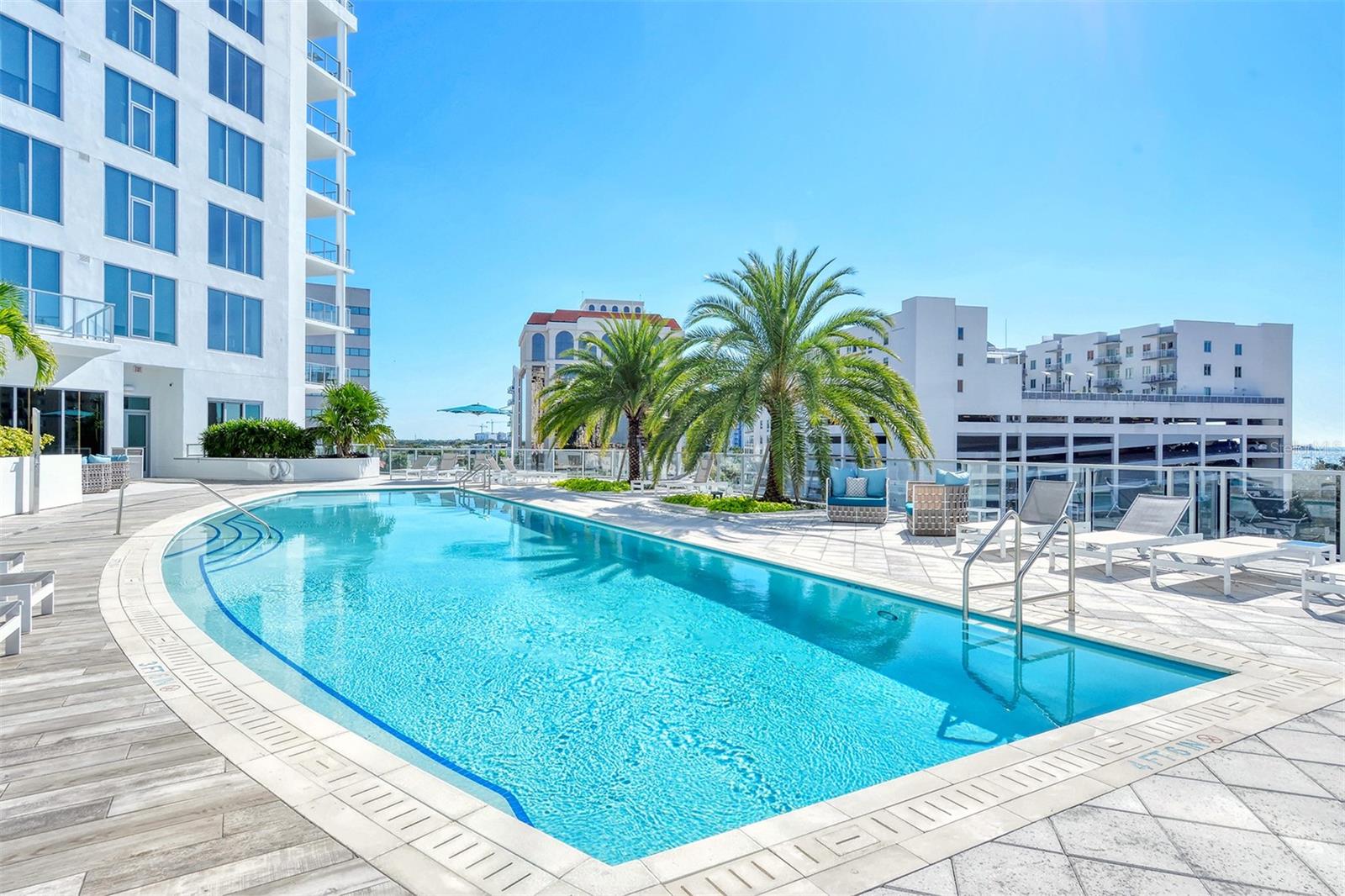 111 S PINEAPPLE AVE #613