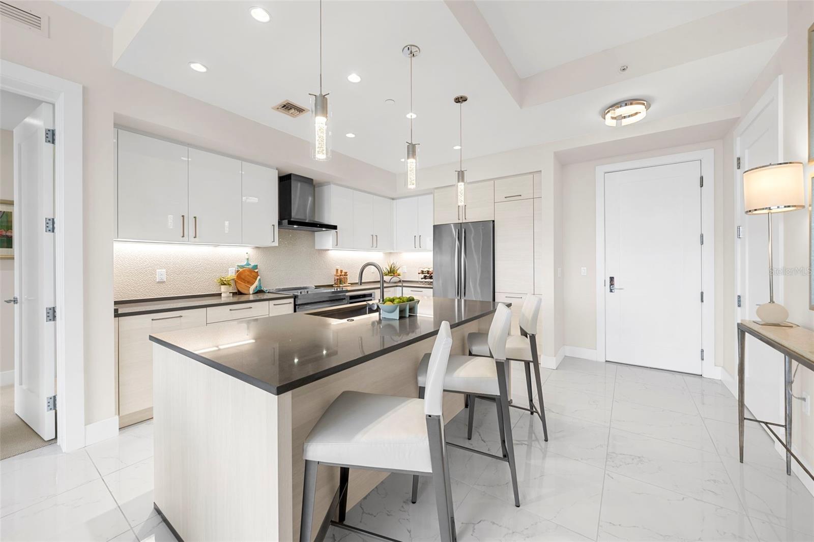 111 S PINEAPPLE AVE #613