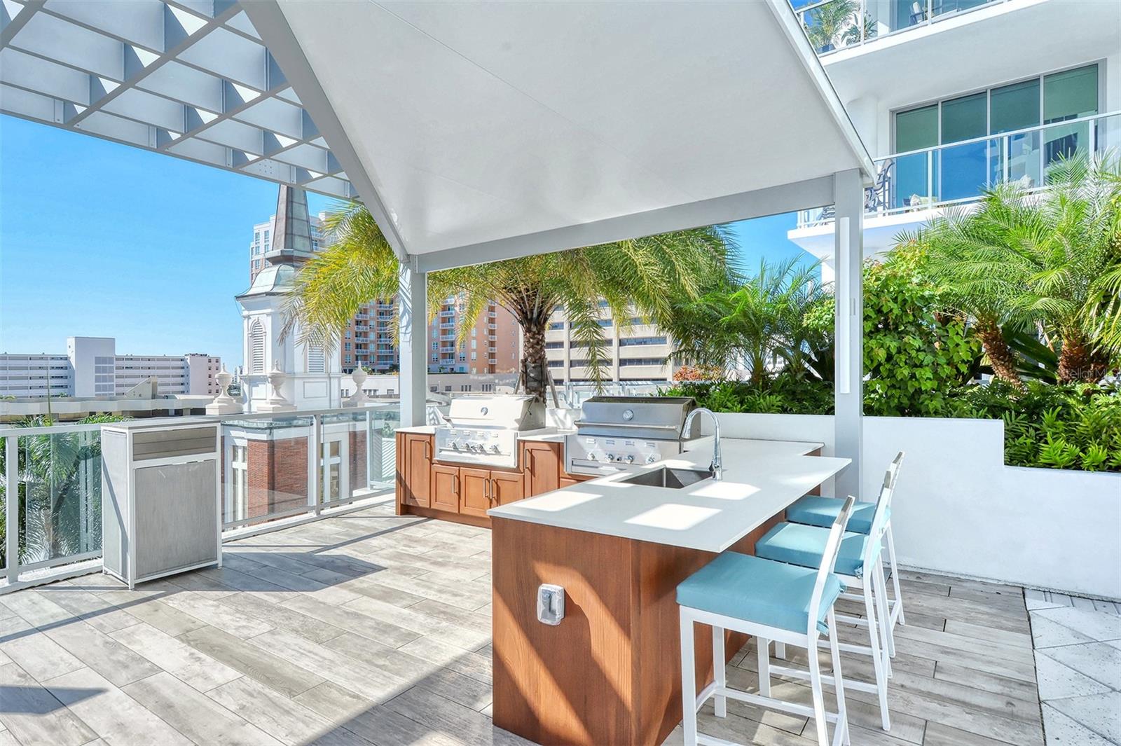 111 S PINEAPPLE AVE #613