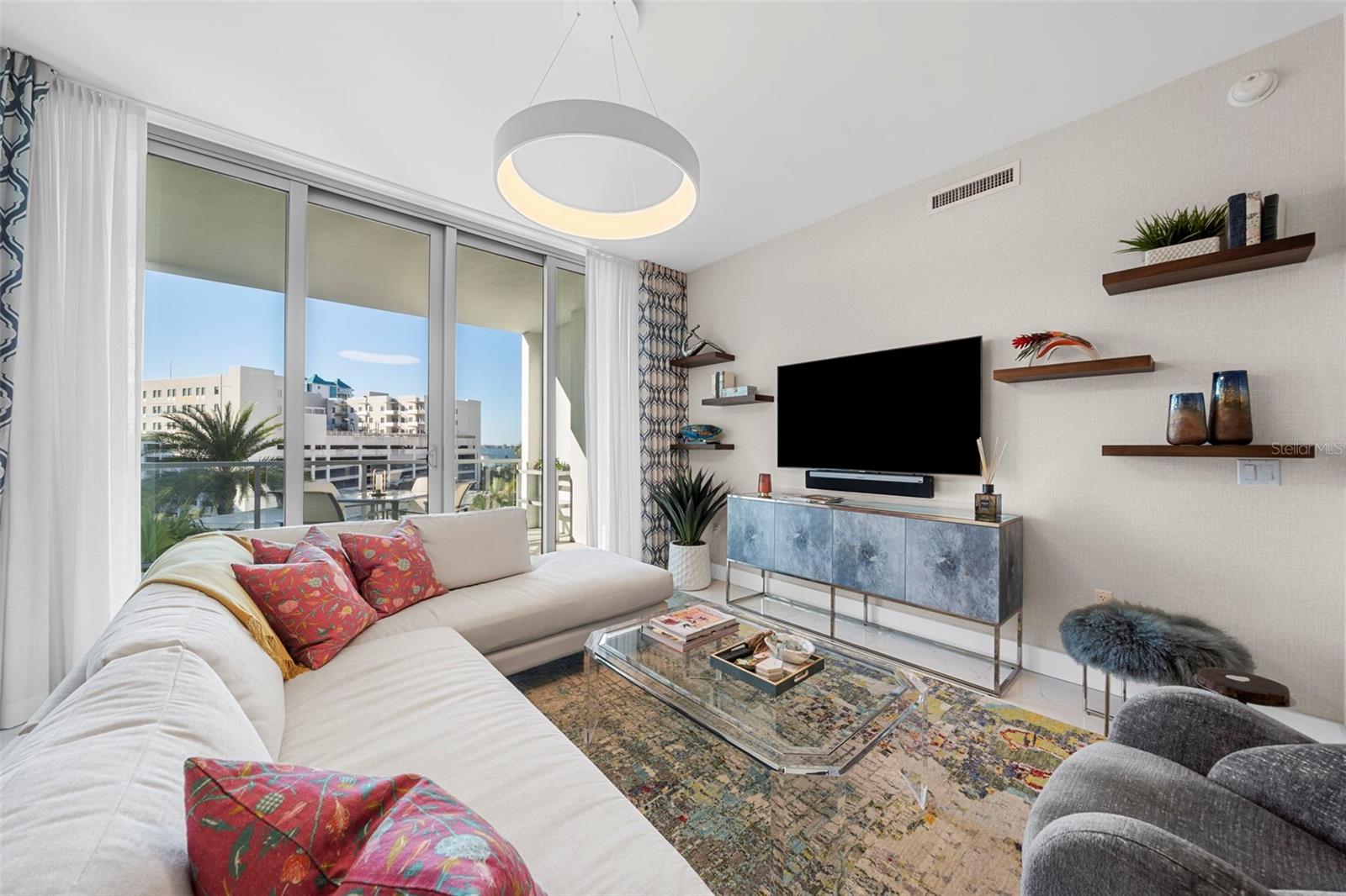 111 S PINEAPPLE AVE #613
