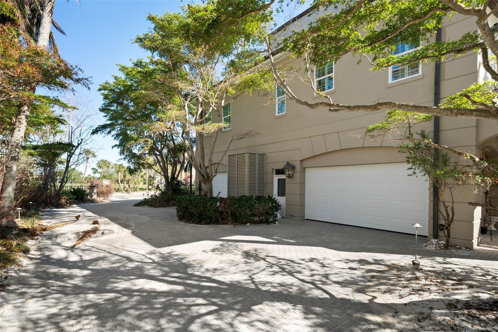 801 LONGBOAT CLUB RD