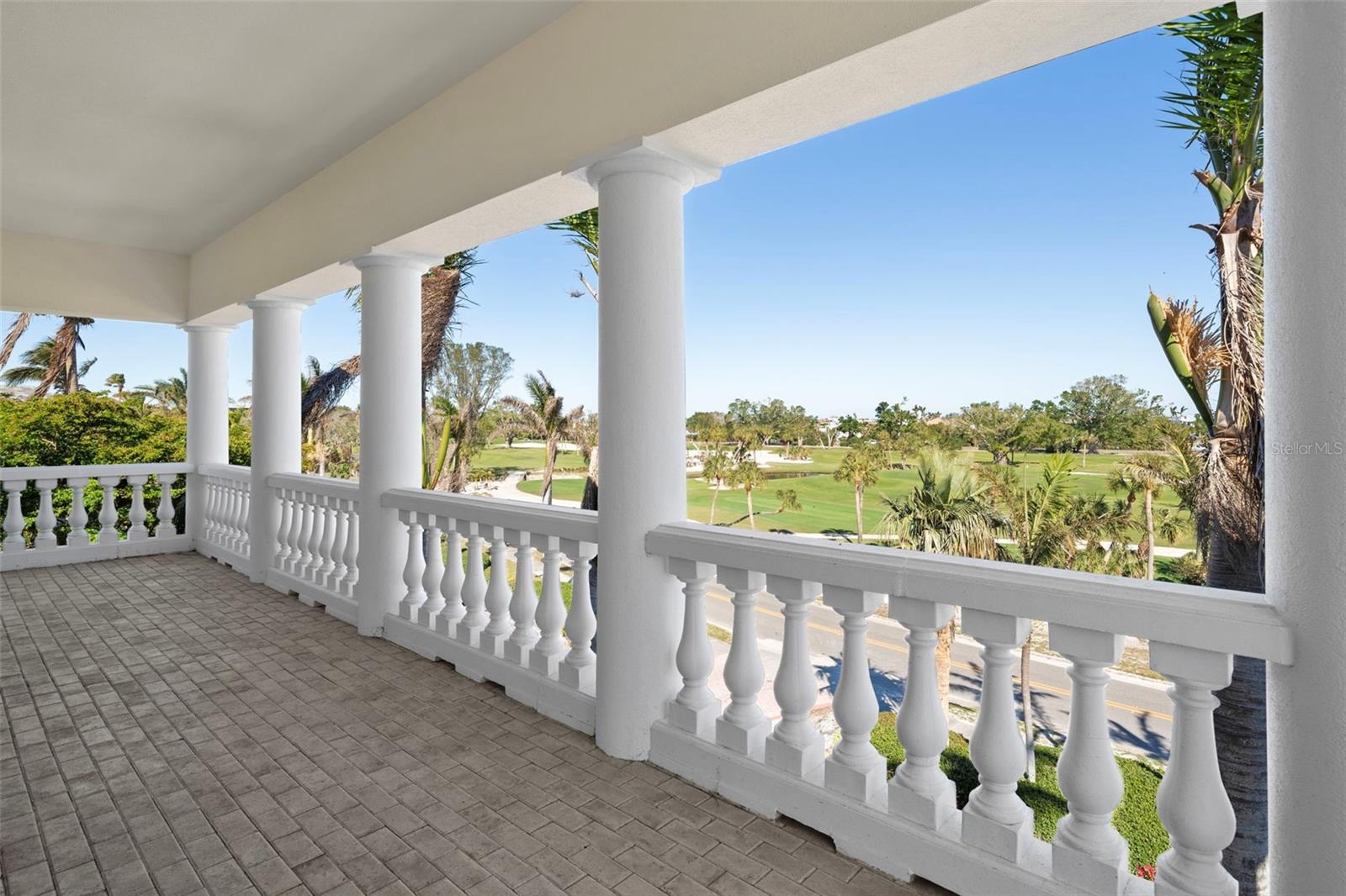 801 LONGBOAT CLUB RD