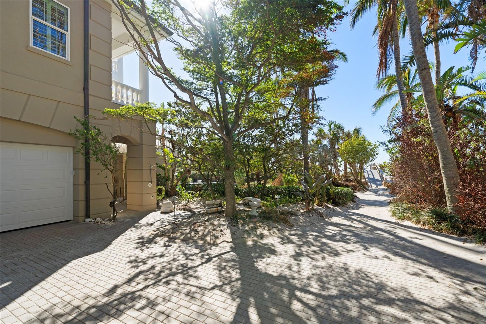 801 LONGBOAT CLUB RD