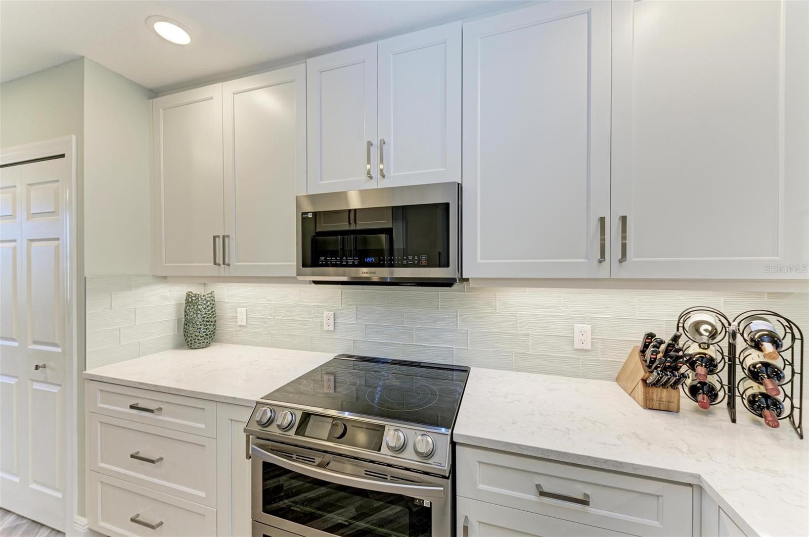 5591 CANNES CIR #403