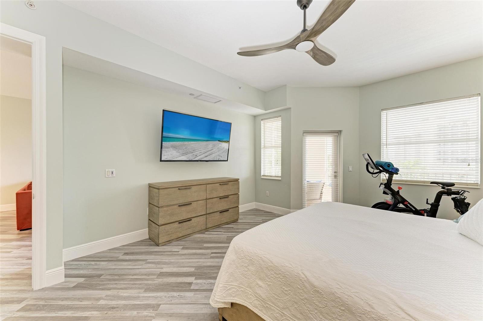 5591 CANNES CIR #403