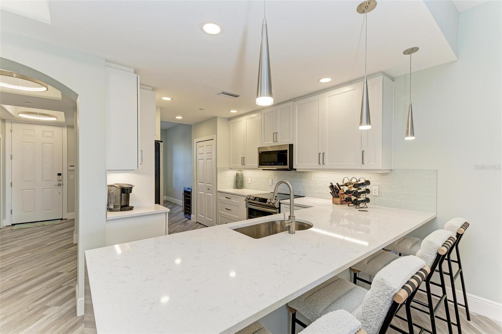 5591 CANNES CIR #403