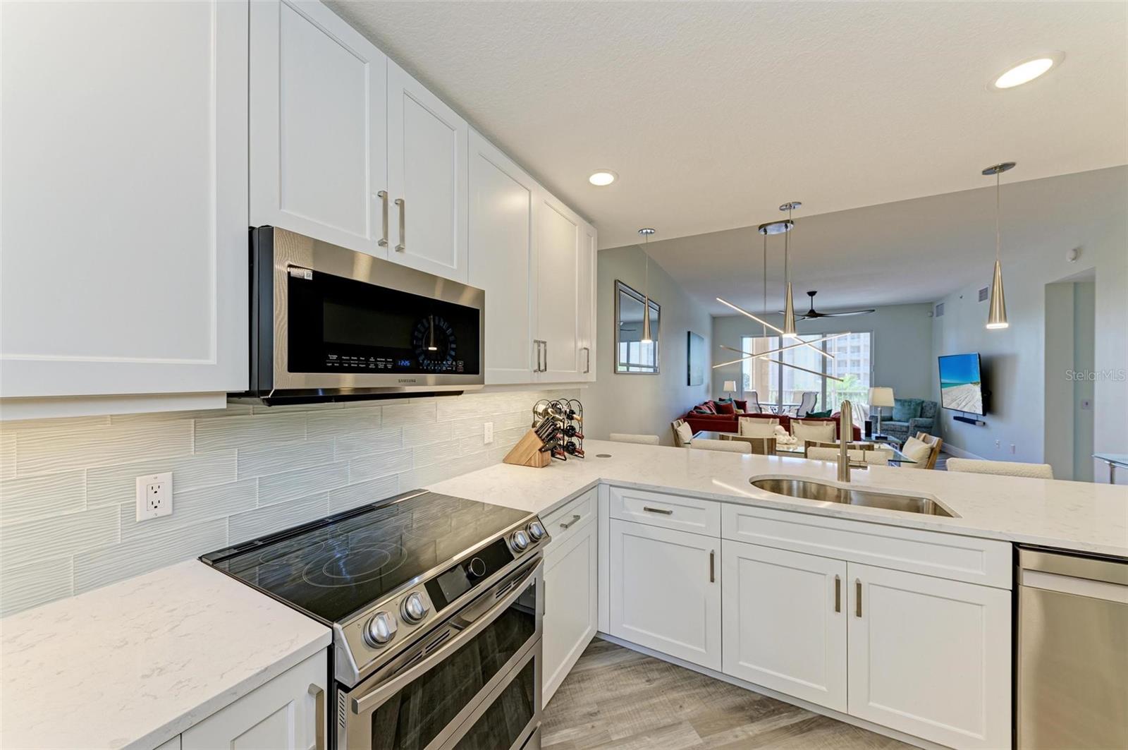 5591 CANNES CIR #403