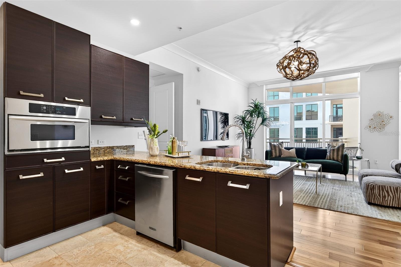 1350 MAIN ST #1703