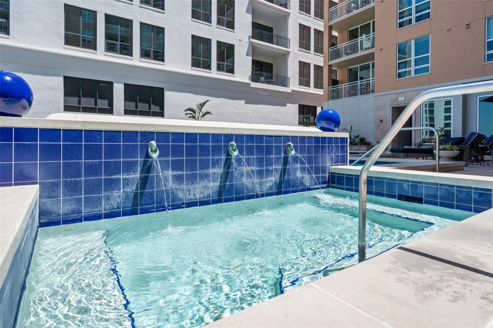 1350 MAIN ST #1703