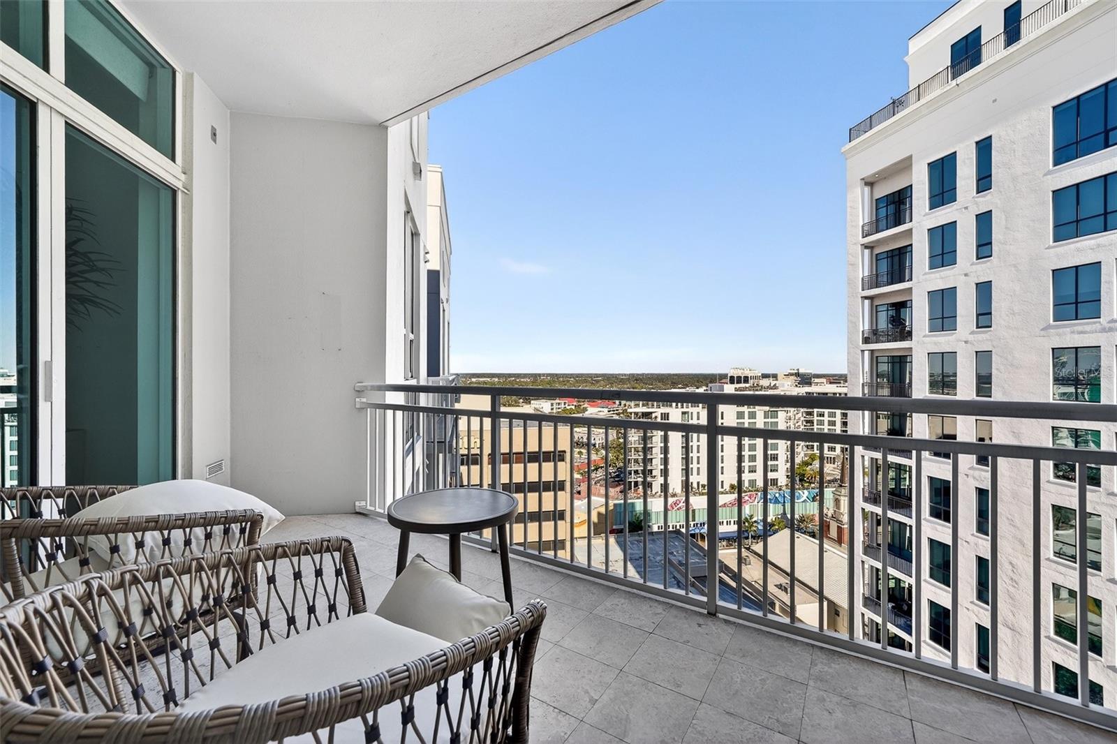 1350 MAIN ST #1703