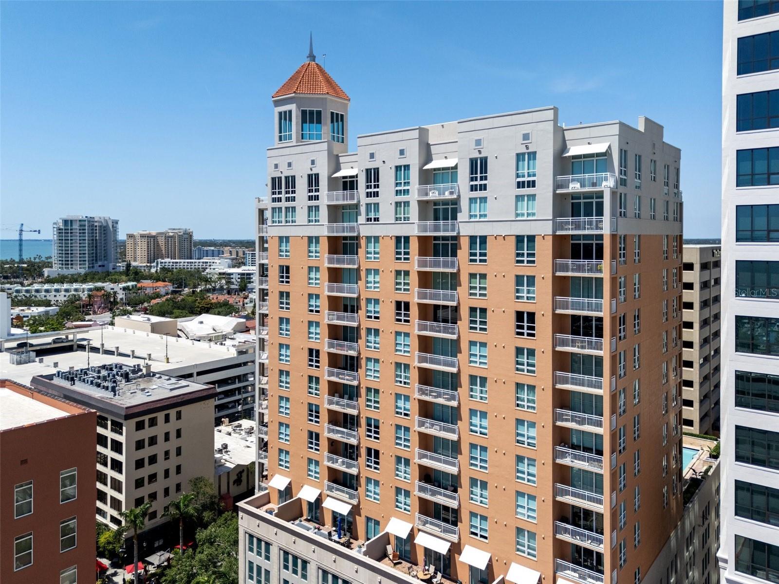 1350 MAIN ST #1703