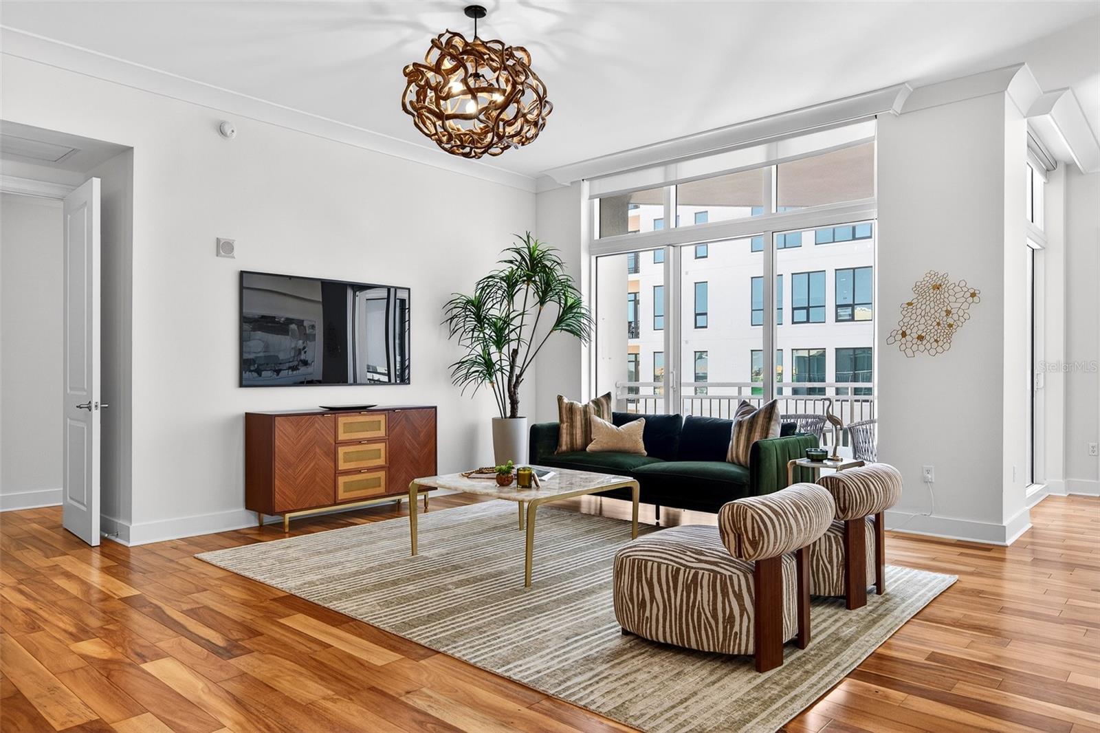 1350 MAIN ST #1703