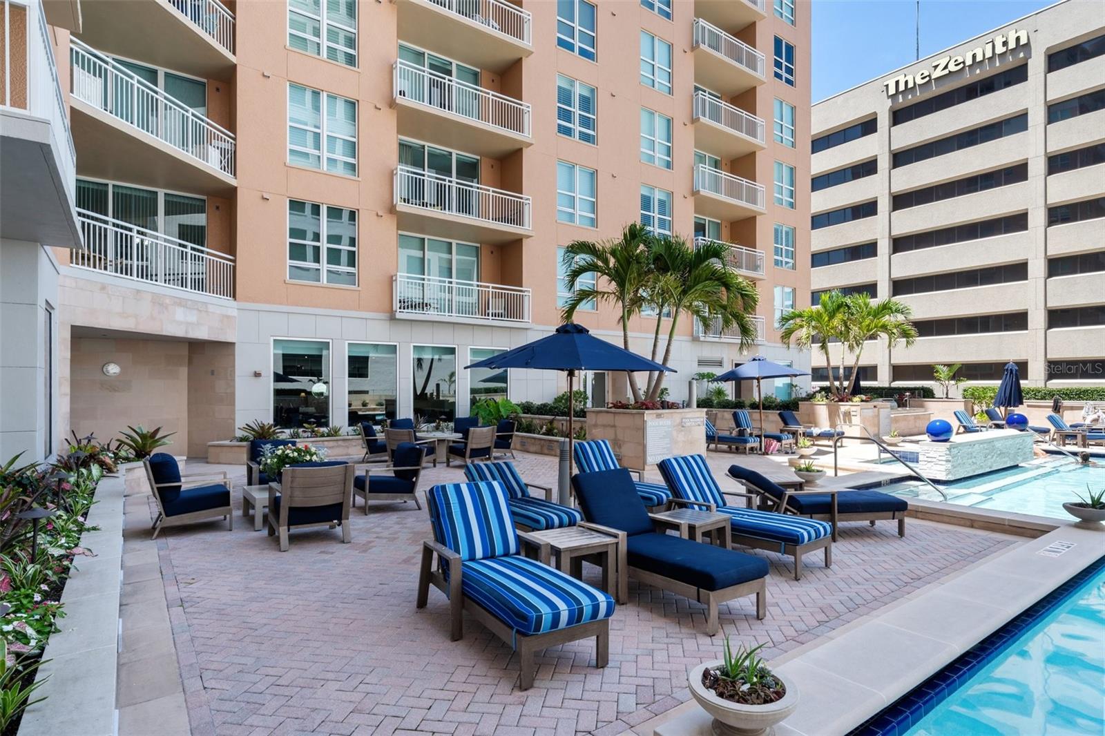 1350 MAIN ST #1703