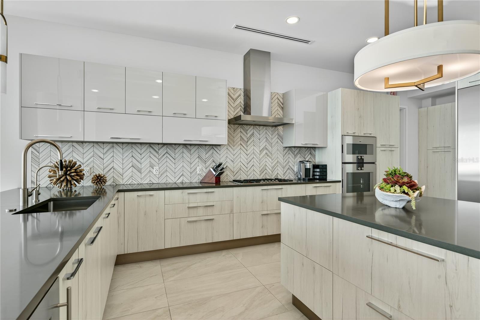 605 S GULFSTREAM AVE #5S