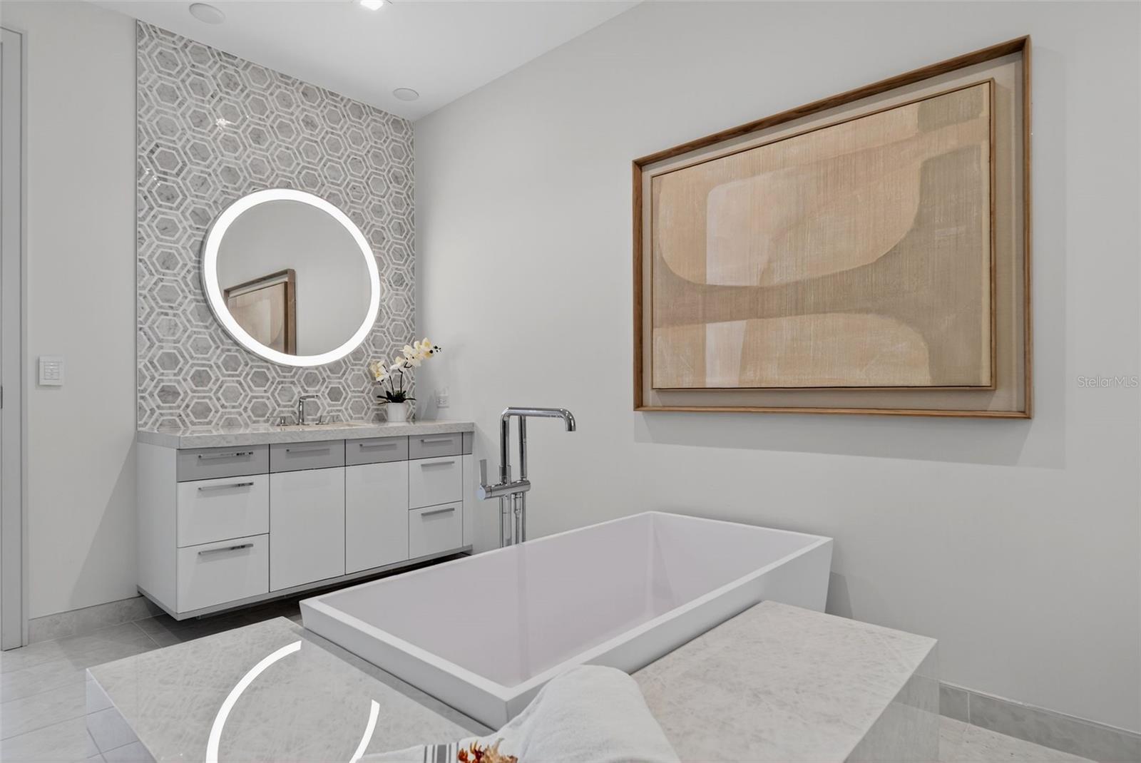 1591 GULF OF MEXICO DR #410