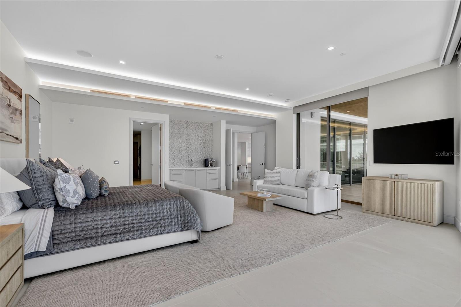 1591 GULF OF MEXICO DR #410