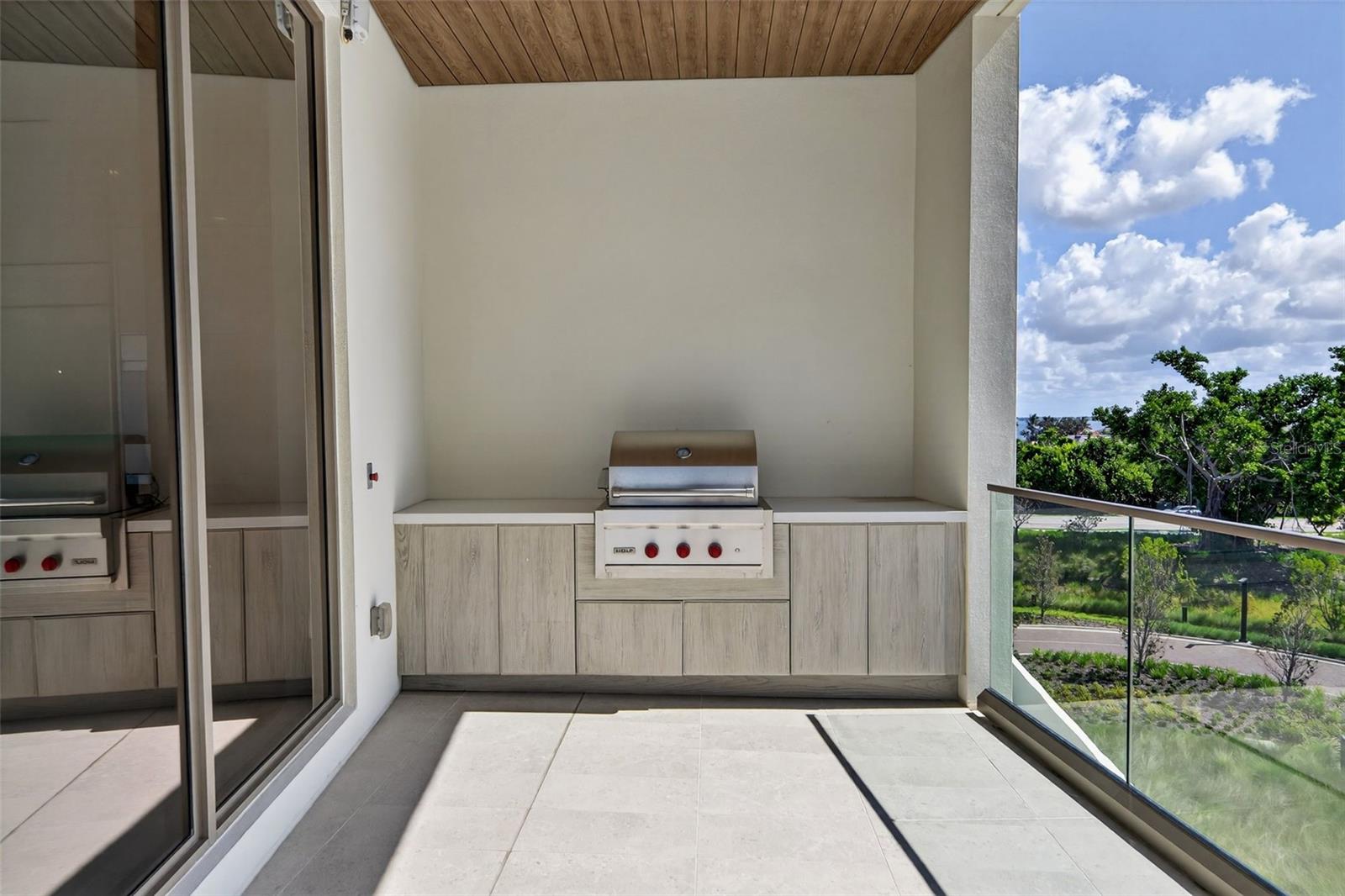 1591 GULF OF MEXICO DR #410