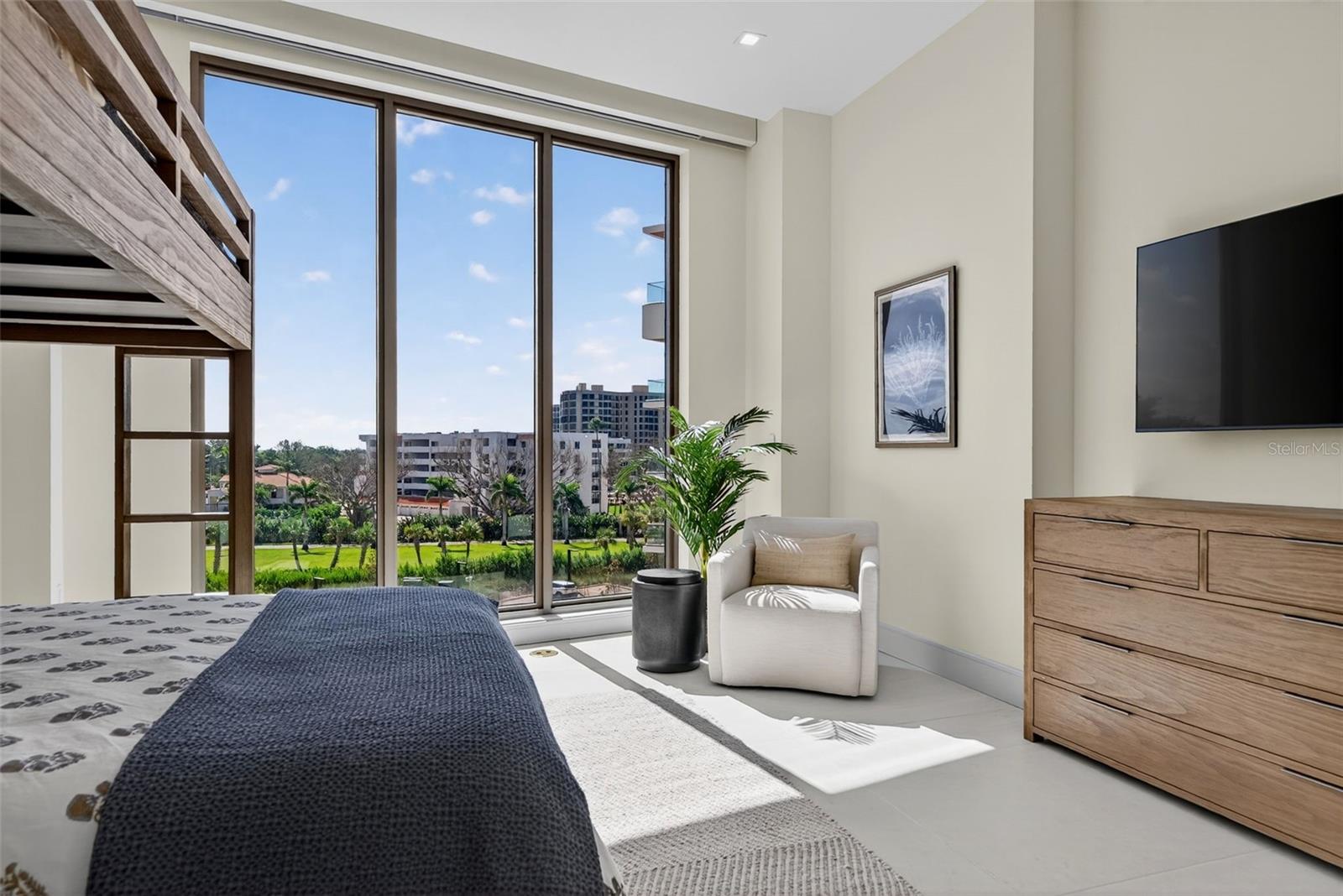 1591 GULF OF MEXICO DR #410