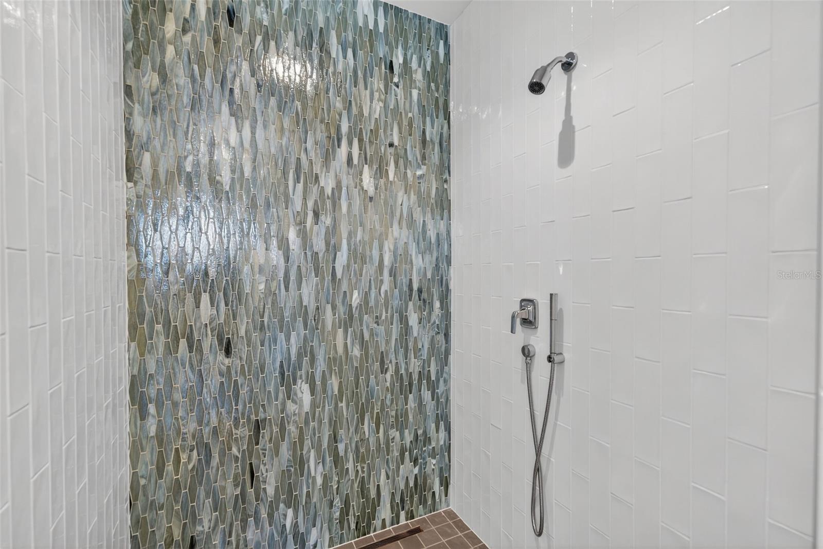 1591 GULF OF MEXICO DR #410