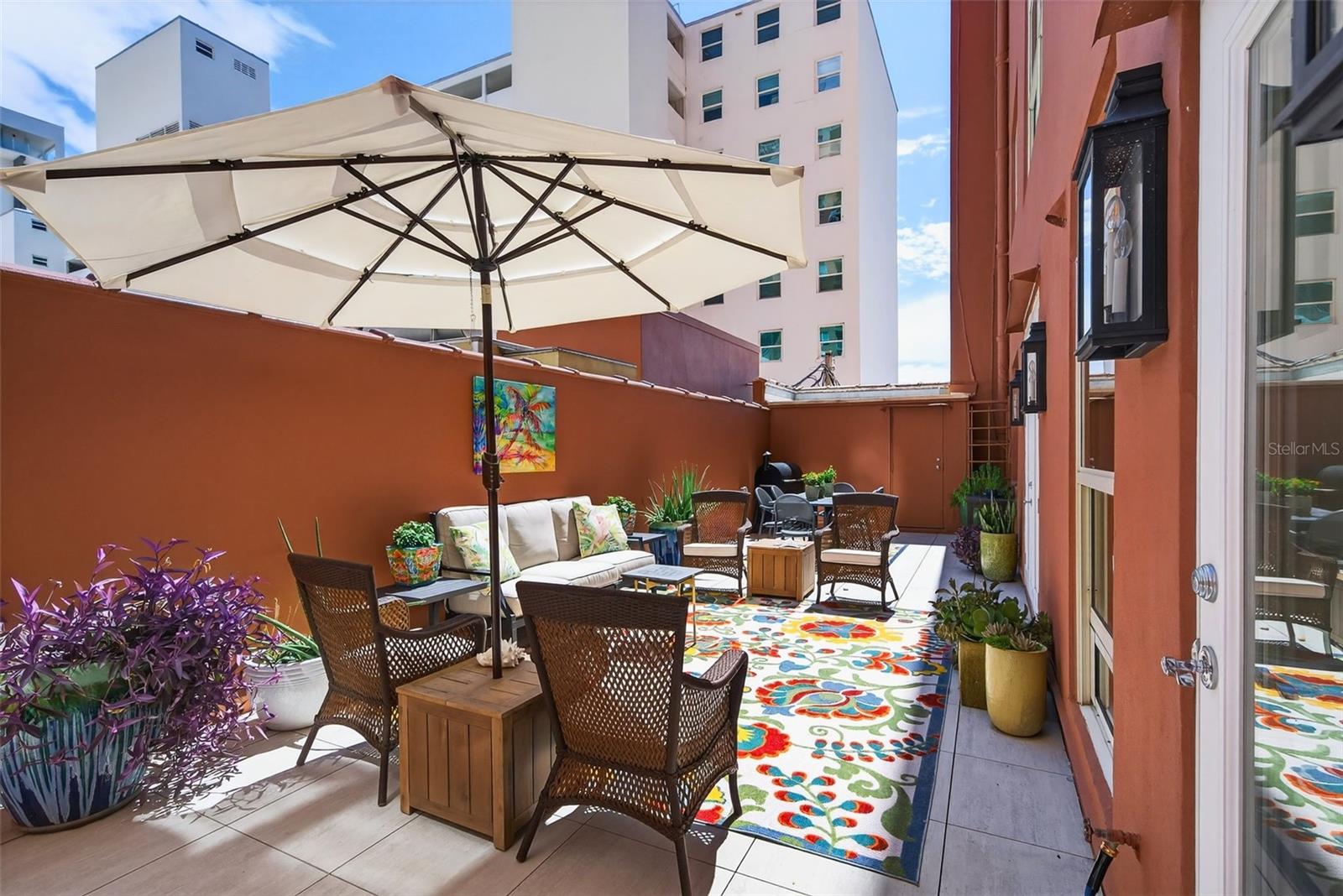 1330 MAIN ST #3