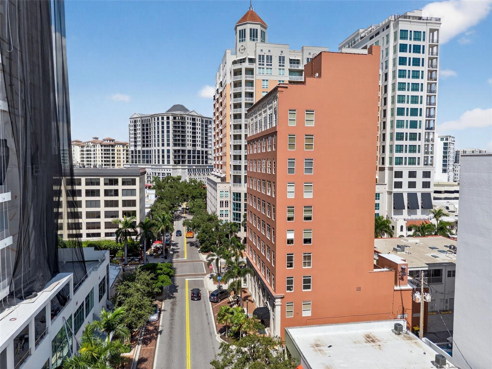 1330 MAIN ST #3