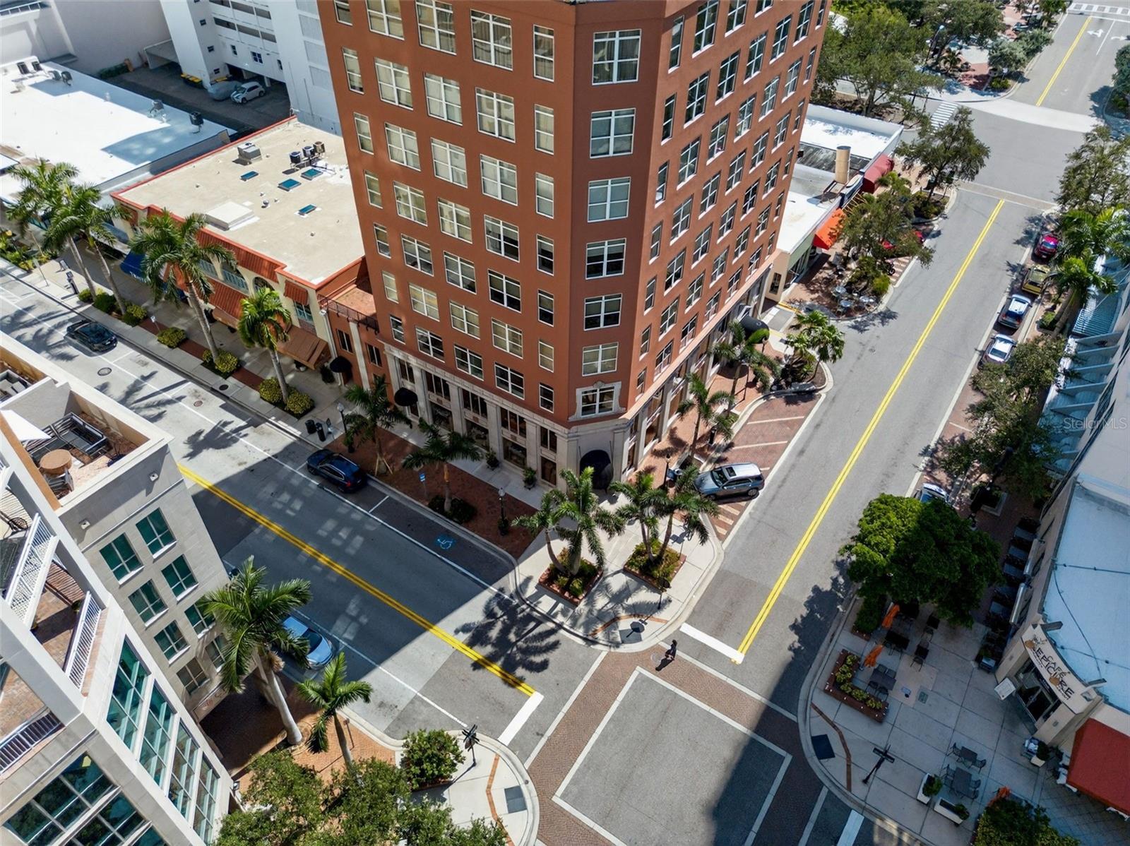 1330 MAIN ST #3