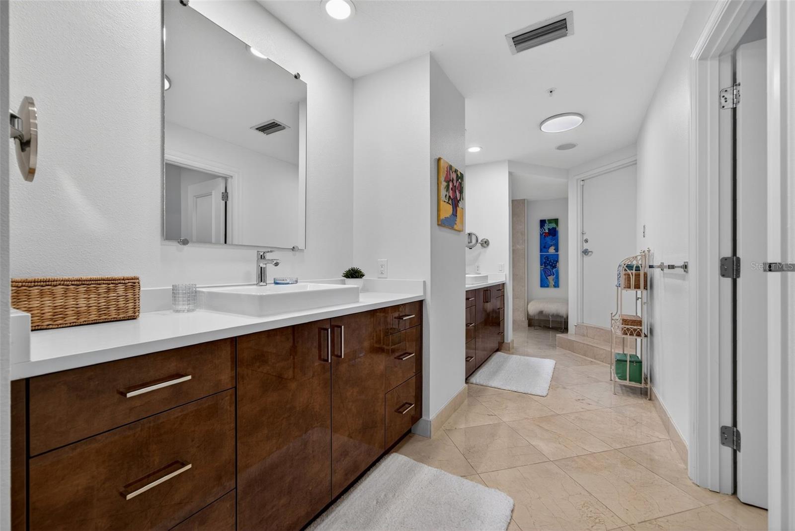 1330 MAIN ST #3